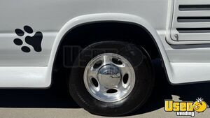 2011 Pet Pro Pet Care / Veterinary Truck 36 California Gas Engine for Sale