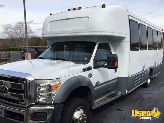 2011 Shuttle Bus Texas Diesel Engine for Sale