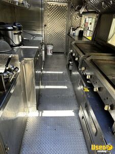 2011 Step Van Kitchen Food Truck All-purpose Food Truck Diamond Plated Aluminum Flooring Florida Gas Engine for Sale