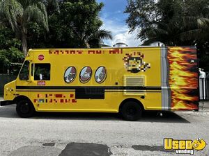 Lightly Used 2011 Workhorse 18' Step Van Kitchen Food Truck with Pro-Fire for Sale in Florida!