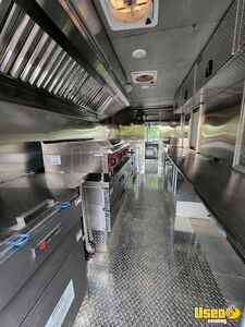 2011 Step Van Kitchen Food Truck All-purpose Food Truck Insulated Walls Illinois Gas Engine for Sale