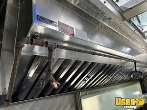 2011 Step Van Kitchen Food Truck All-purpose Food Truck Propane Tank Florida Gas Engine for Sale