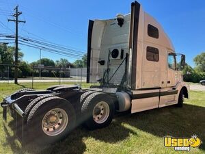2011 Vnl Volvo Semi Truck Fridge Michigan for Sale