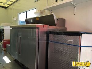 2011 W62 Step Van Kitchen Food Truck All-purpose Food Truck Deep Freezer Indiana Gas Engine for Sale