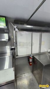 2011 W62 Step Van Kitchen Food Truck All-purpose Food Truck Exhaust Fan Florida Gas Engine for Sale