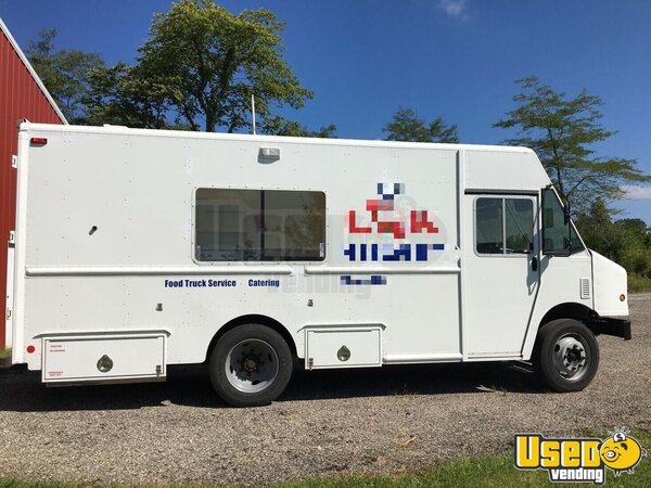 2011 W62 Step Van Kitchen Food Truck All-purpose Food Truck Indiana Gas Engine for Sale