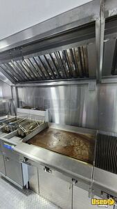 2011 W62 Step Van Kitchen Food Truck All-purpose Food Truck Upright Freezer Florida Gas Engine for Sale
