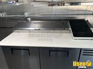 2011 Workhorse Custom C Pizza Food Truck Insulated Walls Michigan Gas Engine for Sale