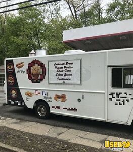 2011 Workhorse Food Truck All-purpose Food Truck Spare Tire New Jersey Gas Engine for Sale