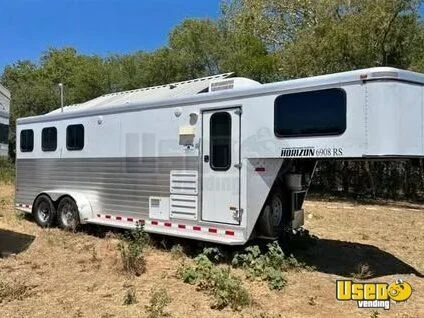 2012 7608 3-horse Lq Trailer Ohio for Sale