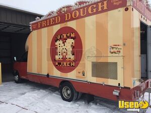 2012 Box Truck Kitchen Food Truck All-purpose Food Truck Air Conditioning New York Gas Engine for Sale