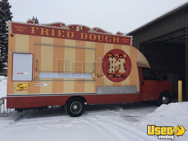2012 Box Truck Kitchen Food Truck All-purpose Food Truck New York Gas Engine for Sale