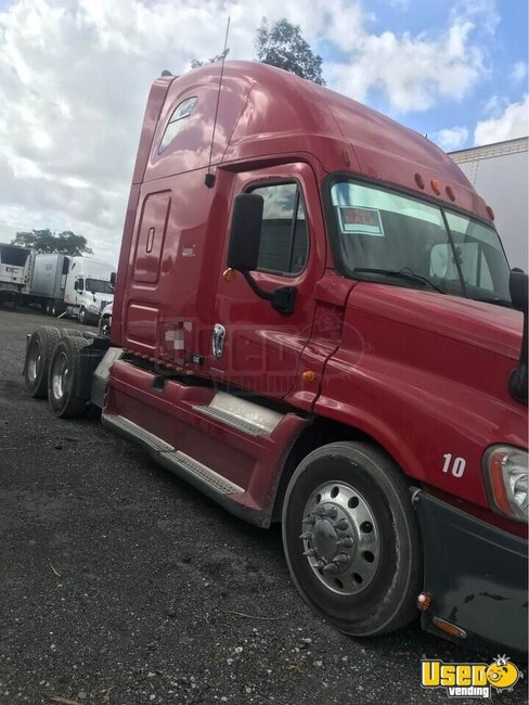 2012 Cascadia Freightliner Semi Truck California for Sale