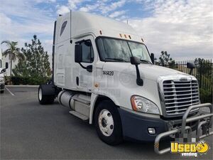 2012 Cascadia Freightliner Semi Truck California for Sale