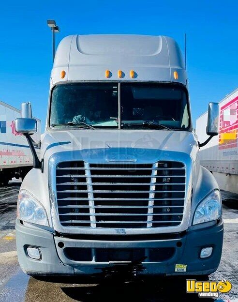 2012 Cascadia Freightliner Semi Truck California for Sale