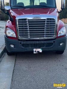 2012 Cascadia Freightliner Semi Truck California for Sale