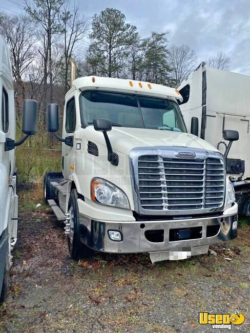 2012 Cascadia Freightliner Semi Truck Georgia for Sale