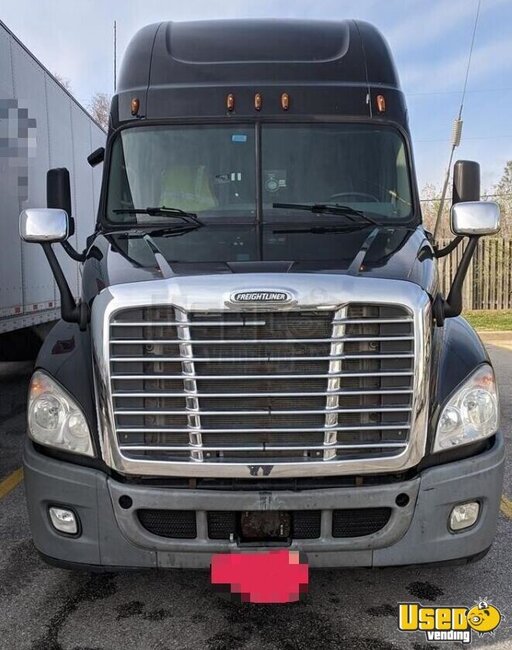 2012 Cascadia Freightliner Semi Truck Illinois for Sale