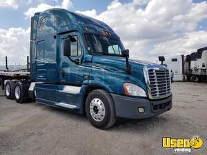 2012 Cascadia Freightliner Semi Truck Texas for Sale