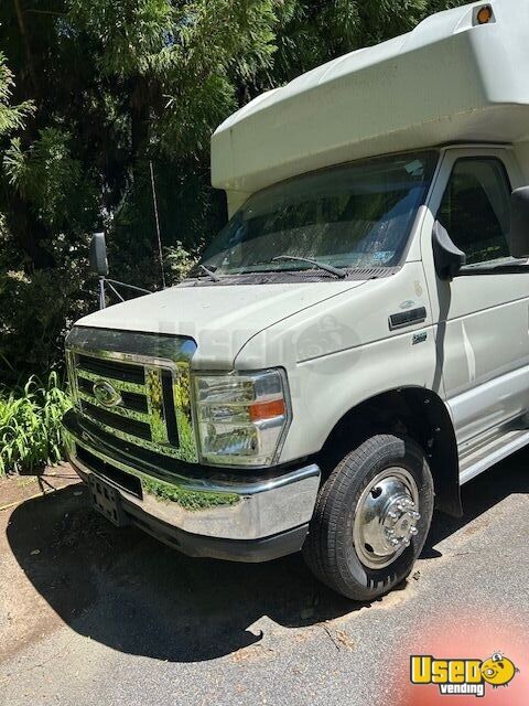 2012 E-450 Dual W Dual Rear Wheels Shuttle Bus Pennsylvania Gas Engine for Sale