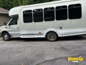 2012 E-450 Dual W Dual Rear Wheels Shuttle Bus Spare Tire Pennsylvania Gas Engine for Sale