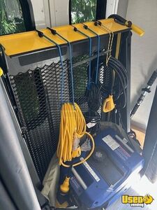 2012 E-450 Mobile Hair & Nail Salon Truck 37 Pennsylvania Gas Engine for Sale