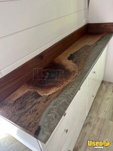 2012 E-450 Mobile Hair & Nail Salon Truck Gray Water Tank Pennsylvania Gas Engine for Sale