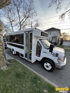 2012 E450 Econoline Passenger Bus Shuttle Bus Anti-lock Brakes New York Gas Engine for Sale