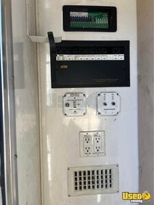 2012 E450 Pet Care / Veterinary Truck 20 Connecticut Gas Engine for Sale
