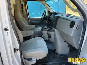 2012 E450 Pet Care / Veterinary Truck Gas Engine Connecticut Gas Engine for Sale