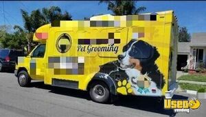 2012 Econoline E350 Mobile Pet Grooming Truck Pet Care / Veterinary Truck California Gas Engine for Sale