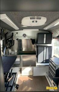 2012 Econoline E350 Mobile Pet Grooming Truck Pet Care / Veterinary Truck Gas Engine California Gas Engine for Sale