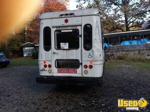 2012 Econoline Shuttle Bus Shuttle Bus 4 Ohio for Sale