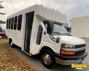 2012 Express Cutaway Shuttle Bus Shuttle Bus Interior Lighting Pennsylvania Gas Engine for Sale