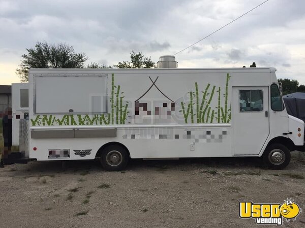 2012 Food Concession Trailer Kitchen Food Trailer Refrigerator Iowa Diesel Engine for Sale