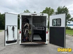2012 Living Quarters Trailer 3-horse Lq Trailer Restroom Kentucky for Sale