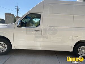 2012 Nv 3500 Hd Pet Care Truck Pet Care / Veterinary Truck Air Conditioning California Gas Engine for Sale