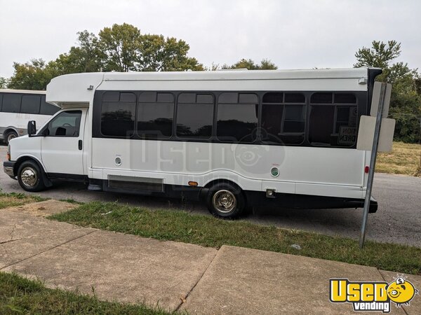 2012 Odyssey Shuttle Bus Missouri Diesel Engine for Sale