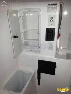2012 Pet Grooming Trailer Pet Care / Veterinary Truck Additional 2 Florida for Sale
