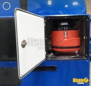 2012 Pet Grooming Trailer Pet Care / Veterinary Truck Fresh Water Tank Florida for Sale