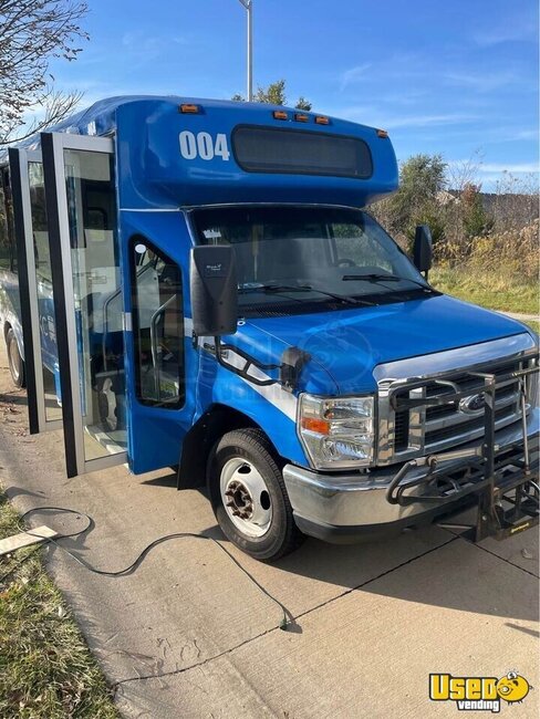 2012 Transit Connect Shuttle Bus Shuttle Bus Missouri Gas Engine for Sale