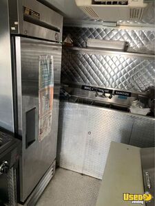 2012 Utilimaster Kitchen Food Truck All-purpose Food Truck Oven Michigan Gas Engine for Sale