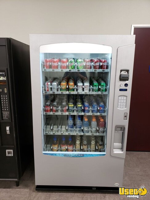 2012 V40gfp00131 G7045t Vendo Soda Machine California for Sale