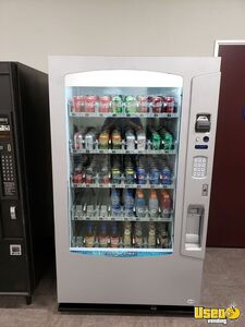2012 V40gfp00131 G7045t Vendo Soda Machine California for Sale