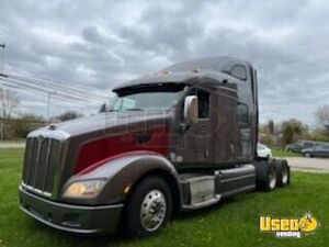 2013 587 Peterbilt Semi Truck Michigan for Sale