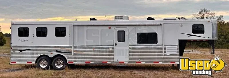 2013 8315 3-horse Lq Trailer Tennessee for Sale