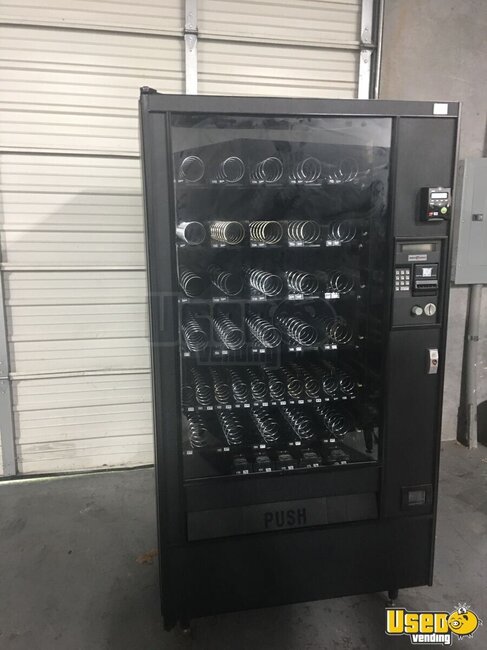 2013 Automatic Products Snack Machine Texas for Sale
