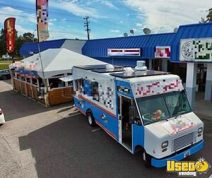 2013 Box Truck All-purpose Food Truck Concession Window Virginia Gas Engine for Sale