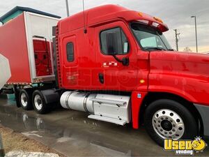 2013 Cascadia Freightliner Semi Truck 3 Kentucky for Sale
