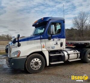 2013 Cascadia Freightliner Semi Truck 3 Mississippi for Sale